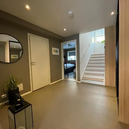 Holiday home Modern And Sentral - Close To Centrum And Nature *